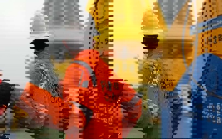 Equipment overhaul and recertification icon